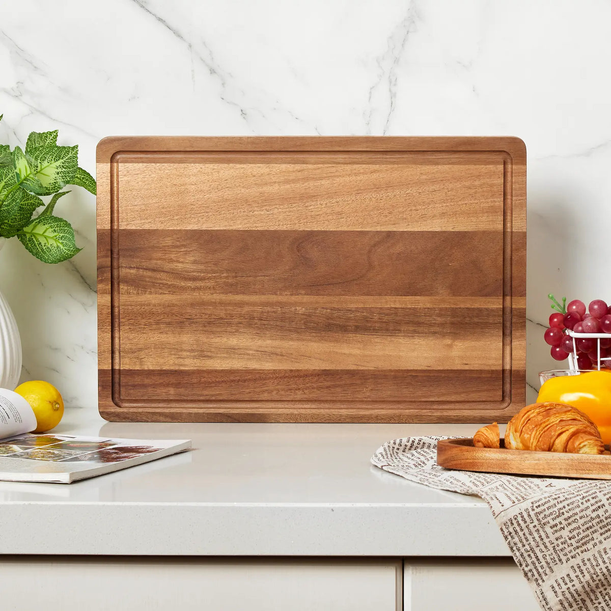 Rectangle Wooden Cutting Board - 18x12in Acacia Wood Chopping Board with 1in Thick Support, Reversible Butcher Block, Juice Groove, Handle & Mineral Oil Refresh for Kitchen Parties, Entertaining, Hosting,sohochic