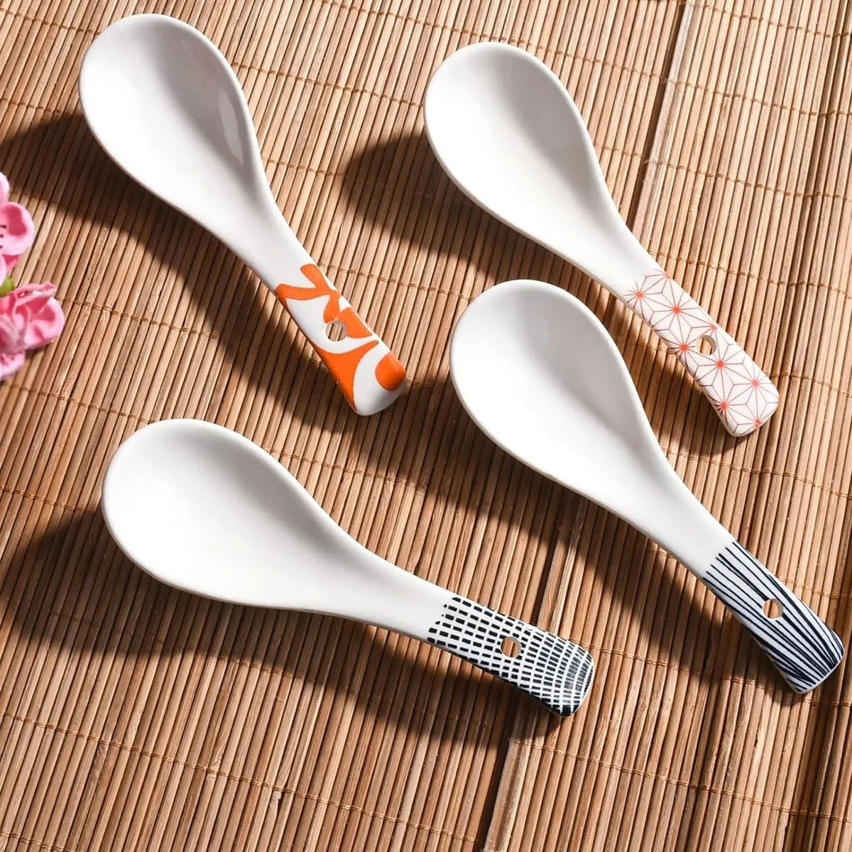 Japanese Ceramic Soup Spoon Set of 4, 5.66‘’ Retro Geometric Spoons | Cute Asian Porcelain Spoons for Soup, Pho, Miso or Rice. Durable Kitchen Tableware, Dishwasher safe