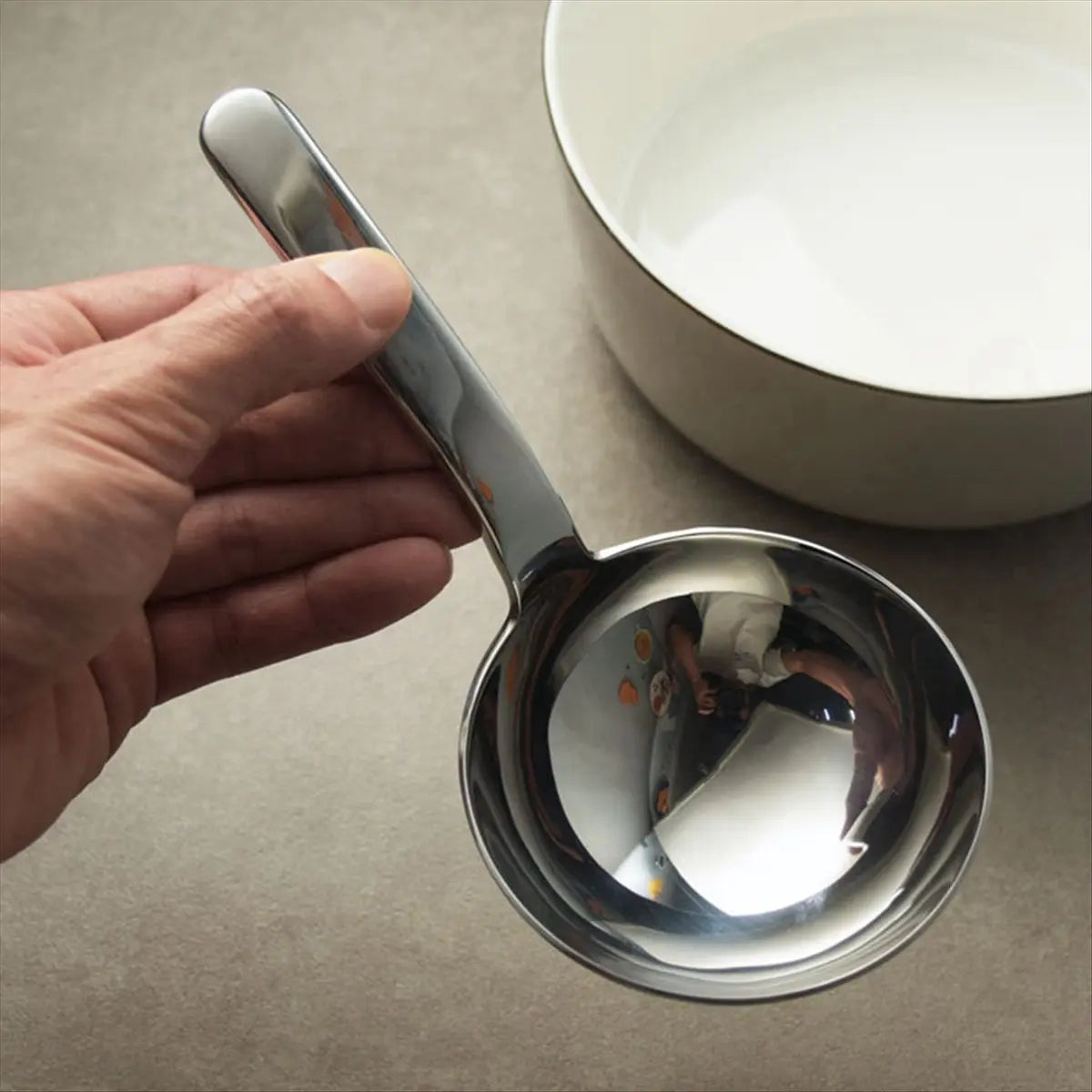 Stainless Steel Thickened Deep Soup Ladle Short Handle Big Round Head Spoon Drink Soup Ladle Eat Noodle Spoon