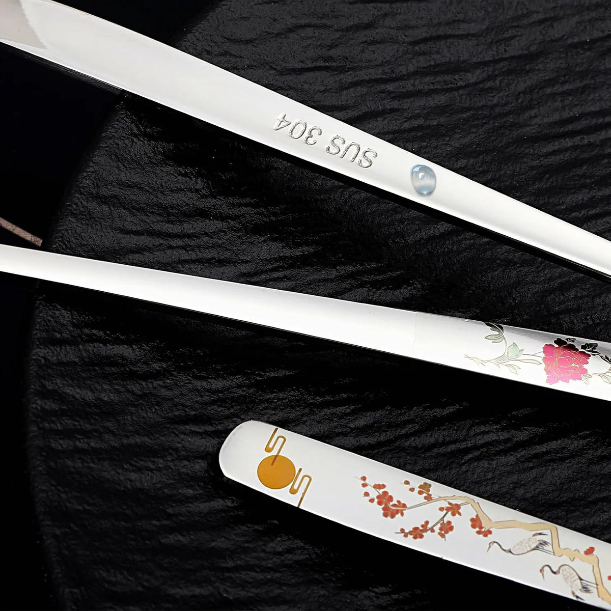 4 count Korean Spoons with Long Handles 18/8 Stainless Steel Korean Soup Spoon   Soup Spoon for Dinner Rice Coffee Desserts Ice Cream Dishwasher Safe(8 Inch)